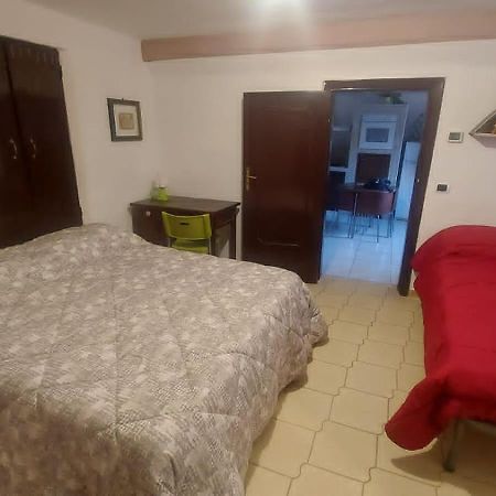 Bed and Breakfast Casale di Pesche Esterno foto